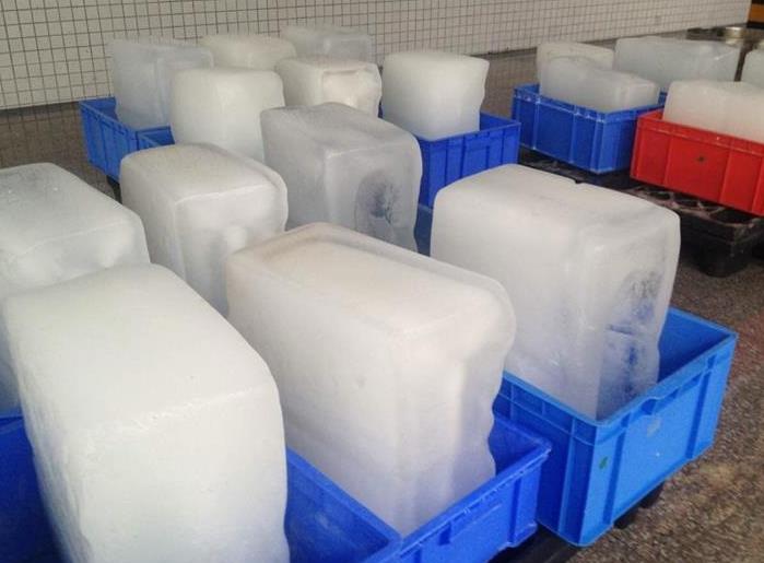 工業(yè)制冰機(jī)5噸的多少錢 工業(yè)制冰機(jī)5噸的多少錢